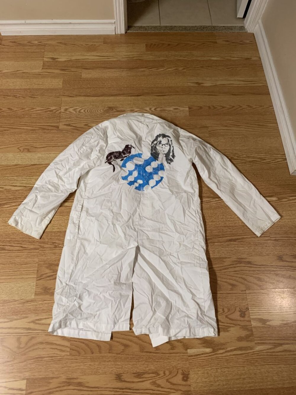 White Lab Coat - Picture 2 of 2